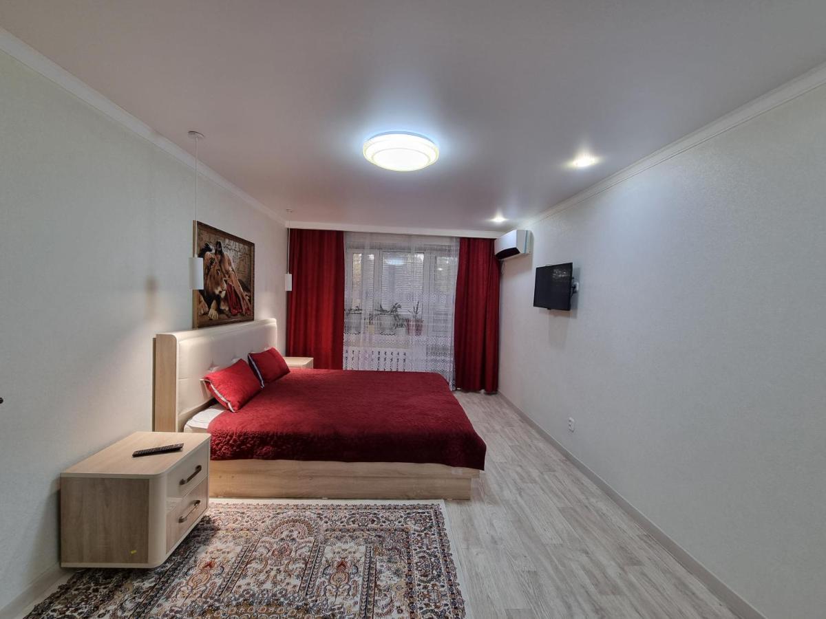 Посуточная Квартира На Мухита C Wi-Fi Uralsk Dış mekan fotoğraf